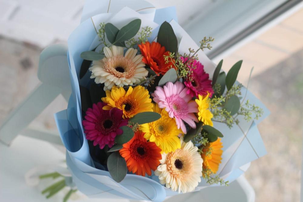 Букет цветов из: Герберы в Бешпагире