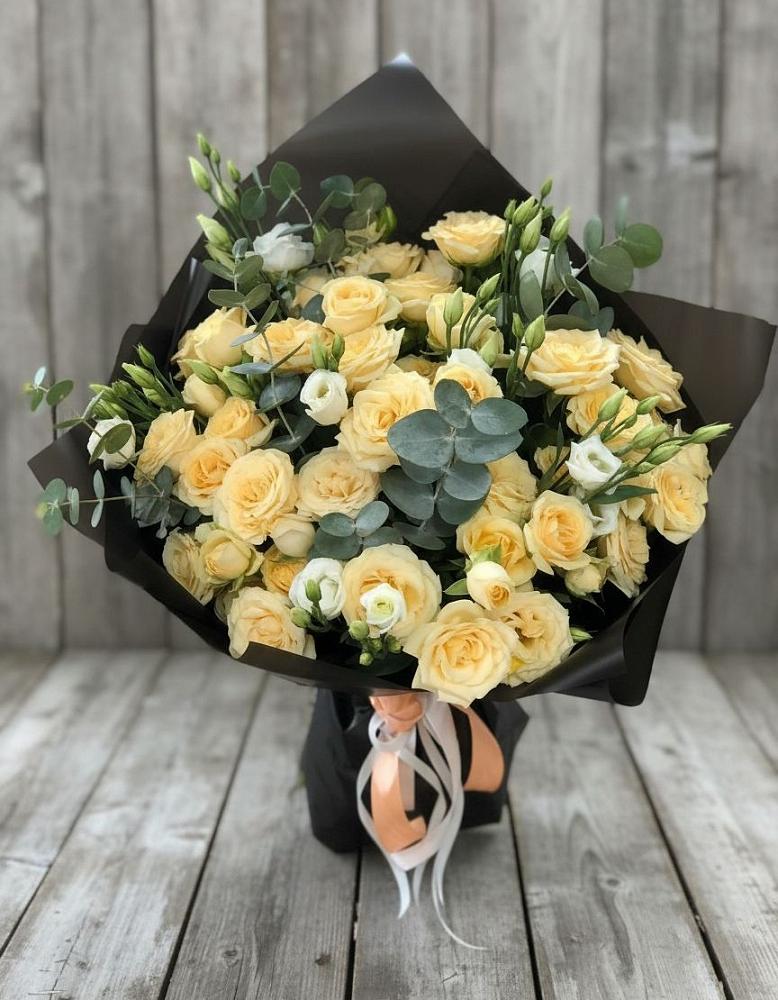 Букет цветов из: Розы и Лизиантусы в Бешпагире