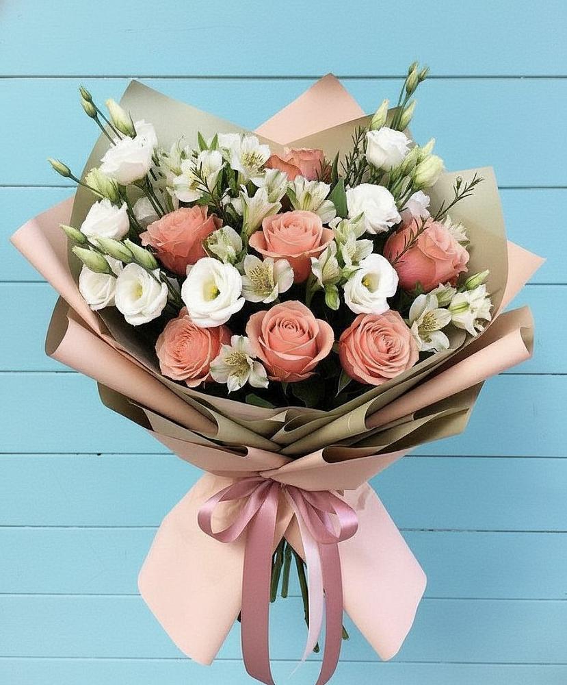 Букет цветов из: Розы, Альстромерии и Лизиантусы в Бешпагире