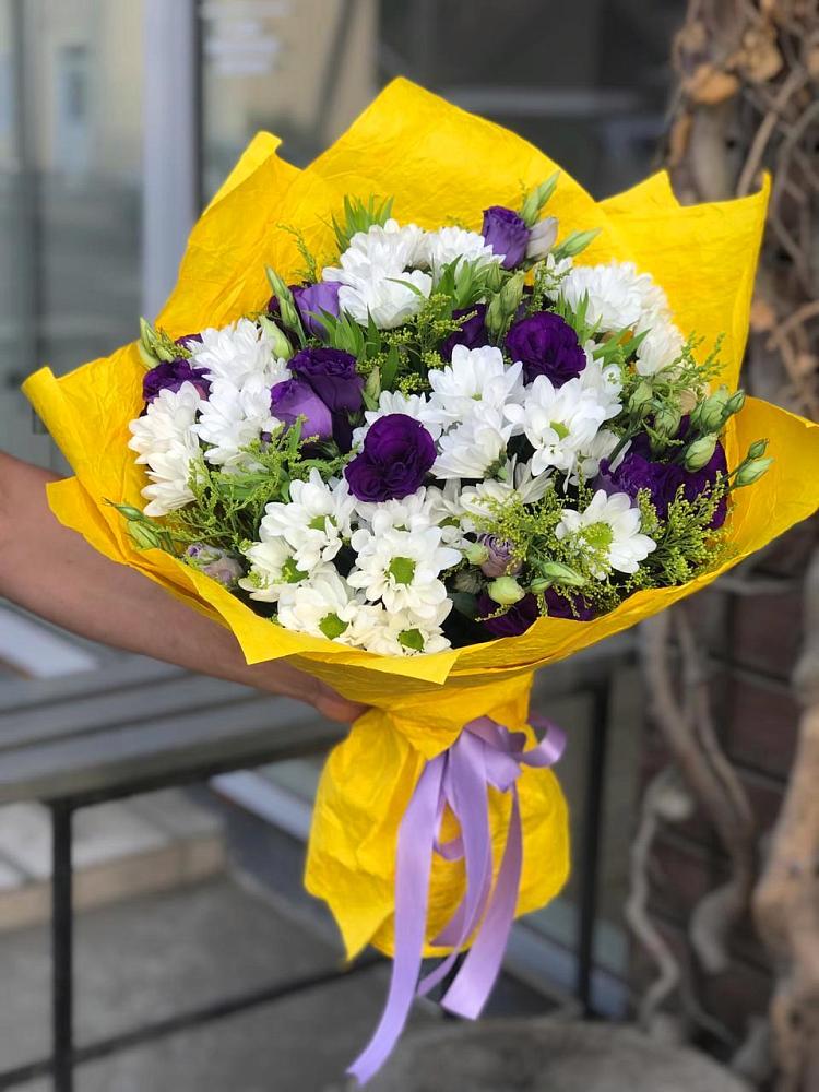 Букет цветов из: Ирисы, Хризантемы и Ромашки в Бешпагире