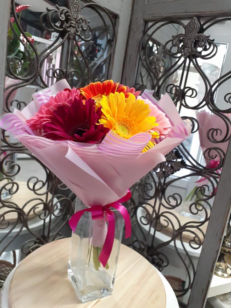 Букет цветов из: Герберы в Бешпагире