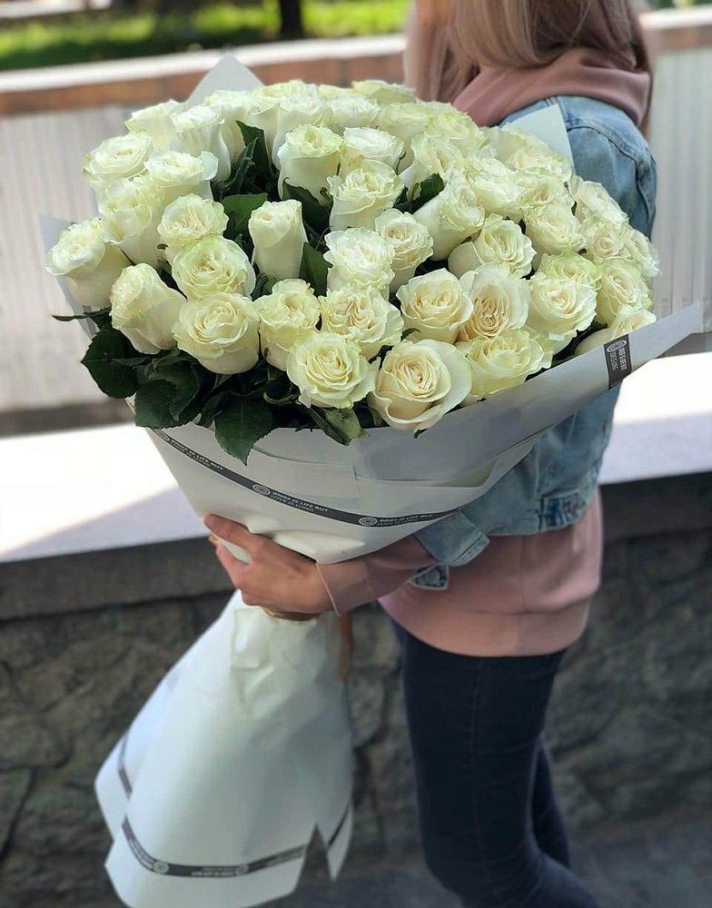 35 Белых роз в Бешпагире Букет 35 Белых роз в Бешпагире
