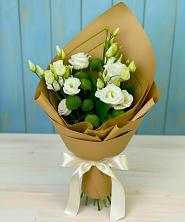 Букет цветов из:  Хризантемы и Лизиантусы в Бешпагире