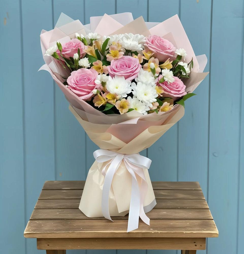 Букет цветов из: Гвоздики, Орхидеи и Розы в Бешпагире