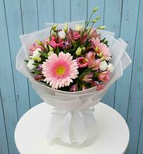 Букет цветов из:  Герберы, Альстромерии и Лизиантусы #REPLACE_PRED# Бешпагире