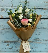 Букет цветов из:  Розы и Лизиантусы в Бешпагире