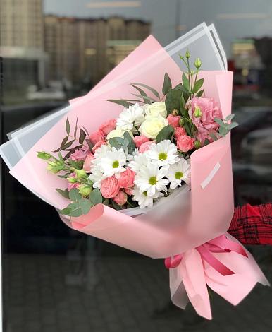 Букет цветов из: Розы, Лизиантусы и Хризантемы в Бешпагире