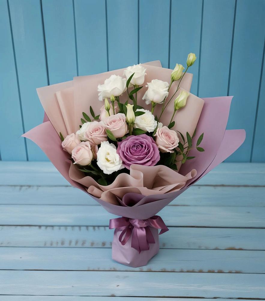 Букет цветов из: Розы и Лизиантусы в Бешпагире